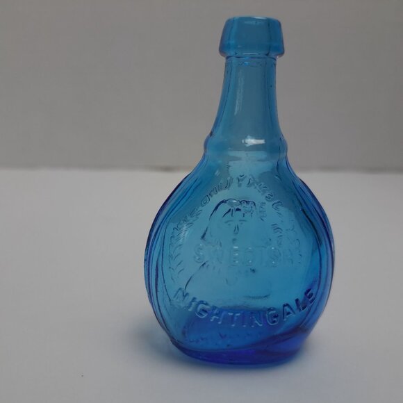 Wheaton Cerulean Blue Embossed Miniature Glass Bottle Decorative Vintage Piece - Picture 13 of 16